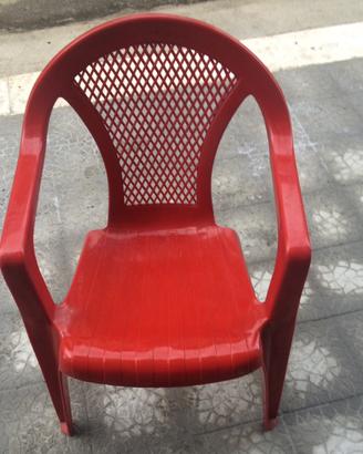Sedie in plastica rossa