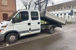 Iveco daily 7 posti ribaltabile trilaterale