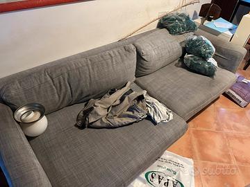 Divano letto ikea di 6 anni con federe di ricambio