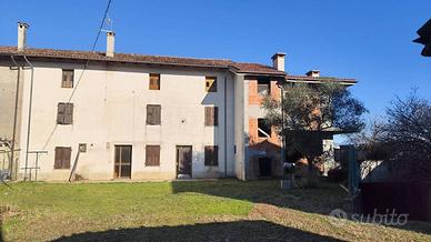 Rustico / Casale di 230 m² con 5 locali a Premaria