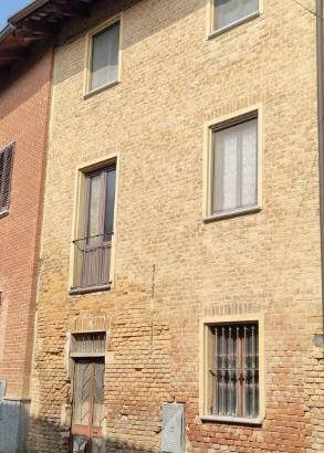 Immobile in asta di 282 m² con 5 locali a Castagno