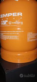 Bombola da campeggio da 2 kg e fornello gas