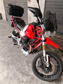 Guzzi v85tt evocative graphics