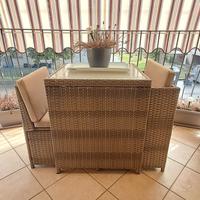 Set da esterno con tavolo e poltroncine 