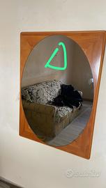 Splendito specchio design con cornice in legno