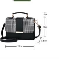 Borsa donna tracolla stock