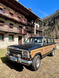 Jeep Grand Wagoneer 1987