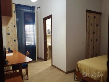 Appartamento con due camere con bagno privato