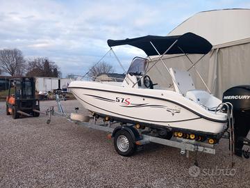 Barca a motore Trimarchi 57S 