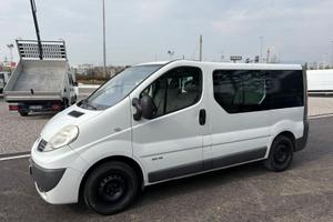 RENAULT TRAFIC - 6 POSTI - 2.000 CC -