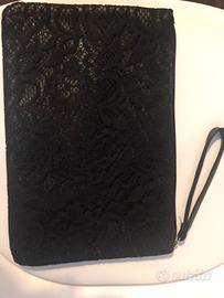 Pochette nera in pizzo