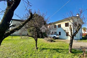 CASA INDIPENDENTE A CAERANO DI SAN MARCO