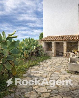 FABBRICATO IN LINEA DA RISTRUTTURARE