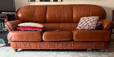 Divano 3 posti + 2 poltrone singole in vera pelle