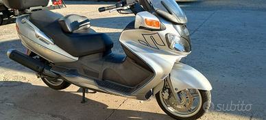 Suzuki Burgman 650