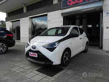 Toyota Aygo Connect 1.0 VVT-i 72CV 5 porte x-busin
