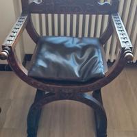 Sedia Savonarola Rinascimentale in Noce Intagliato