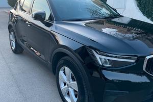 Volvo XC40 T2 Essential 2023