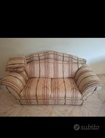 salotto( 2poltrone 1 posto + 1poltrona3posti)