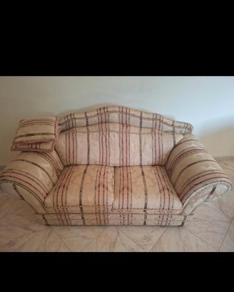 salotto( 2poltrone 1 posto + 1poltrona3posti)