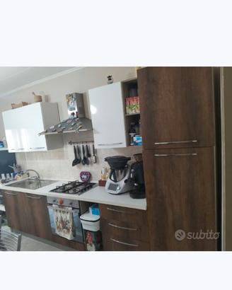 Cucina lineare moderna