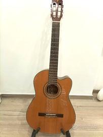 chitarra classica elettrificata