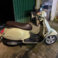 Vespa 200L