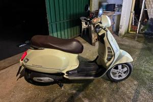 Vespa 200L