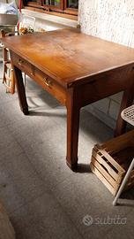 Tavolo in legno