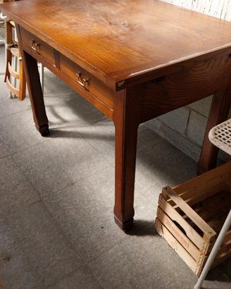 Tavolo in legno