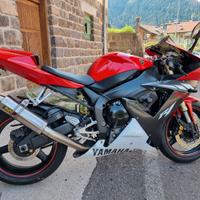 Yamaha YZF R1 - 2004