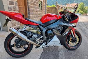 Yamaha YZF R1 - 2004