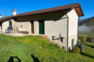 Rustico / Casale di 98 m² con 4 locali a Feltre