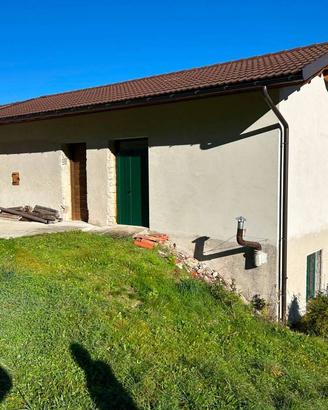 Rustico / Casale di 98 m² con 4 locali a Feltre