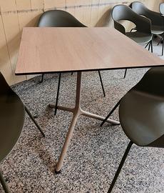 Tavolini e sedie da bar