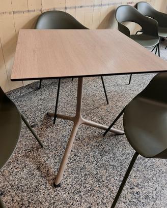 Tavolini e sedie da bar