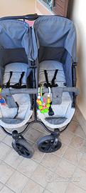 Passeggino gemellare leggero
