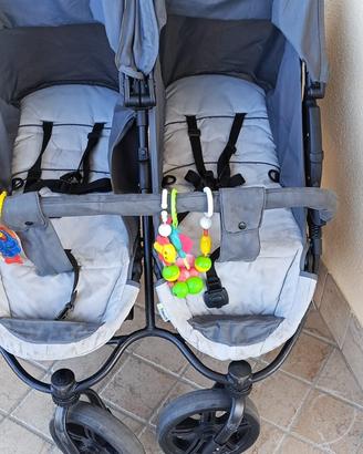 Passeggino gemellare leggero