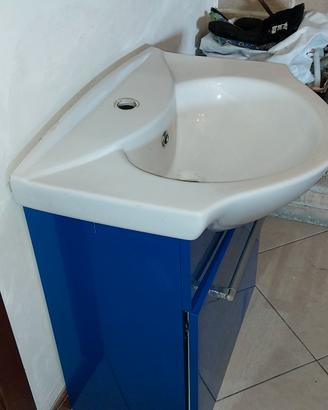 Mobile bagno blu sospeso con lavandino in ceramica