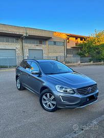 Volvo xc60 AWD D4 2016 geartronic summon