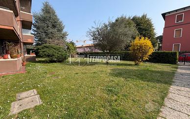 BILOCALE A POCHI PASSI DAL LAGO