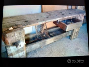 Tavolo datato 1 secolo