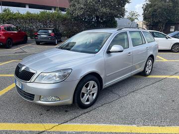 SKODA - Octavia Station Wagon - 1.6 TDI CR F.AP.