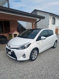 Toyota Yaris Hybrid Style 5 p