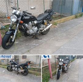 MOTO YAMAHA