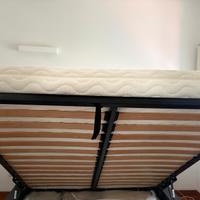 Letto matrimoniale in legno