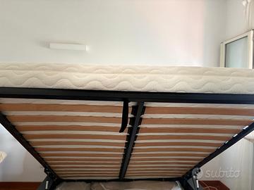 Letto matrimoniale in legno