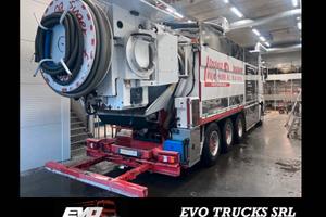 Mercedes Benz 4 assi sterzante retarder ALLESTIMEN