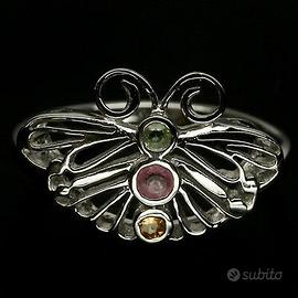 Anello in argento con zaffiri naturali 