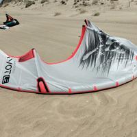 Naish pivot 9 LE 2024